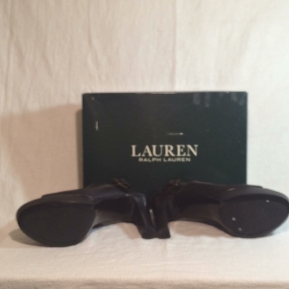 SOLD  NWT Ralph Lauren Sairah Learher Heels - Picture 8 of 8